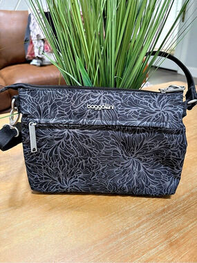 bagallini Floral Crossbody Bag in Black & Gray Like New